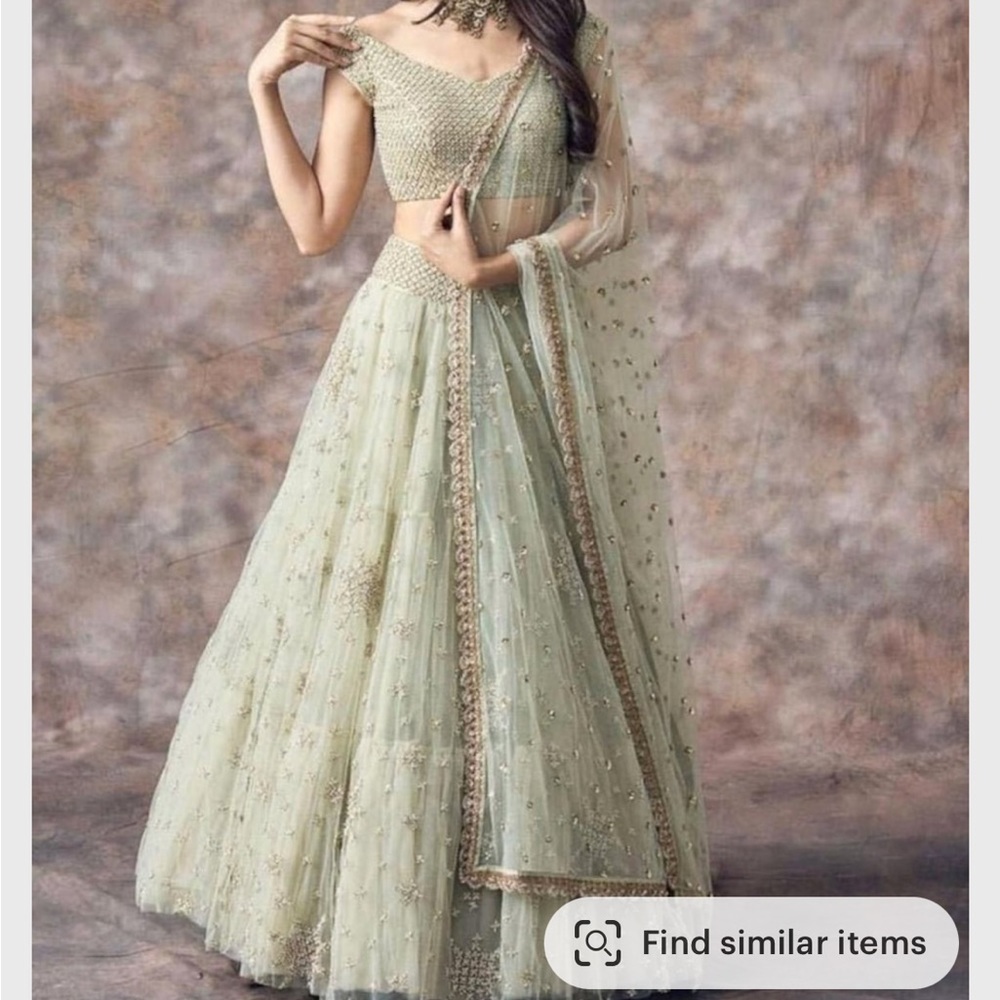 Lehnega Choli